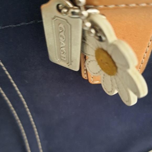 Vintage Coach Soho Daisy Bag - Picture 3 of 8